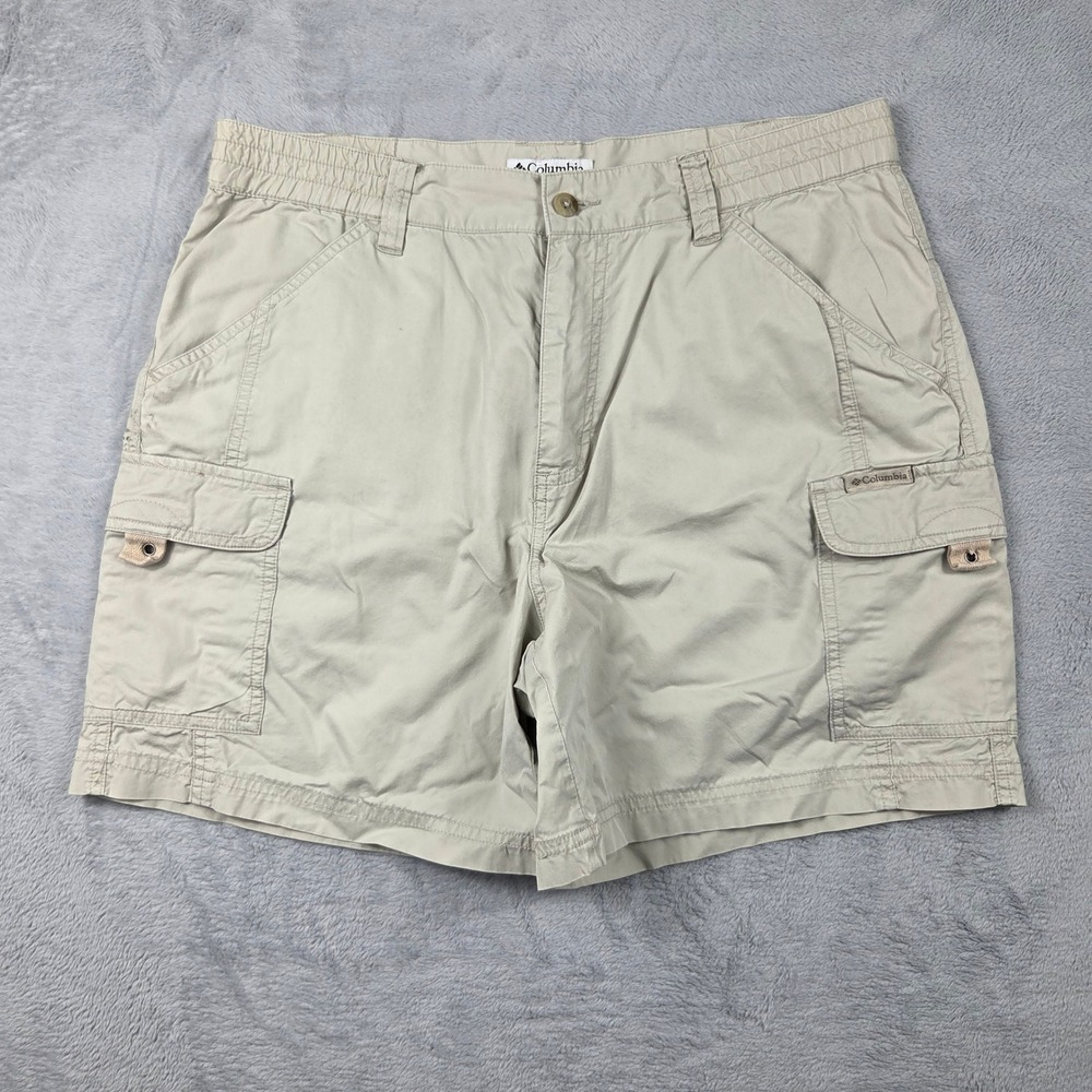 Columbia Cargo Shorts Womens Medium Tan Khaki Excellent Hiking Outdoor Cotton